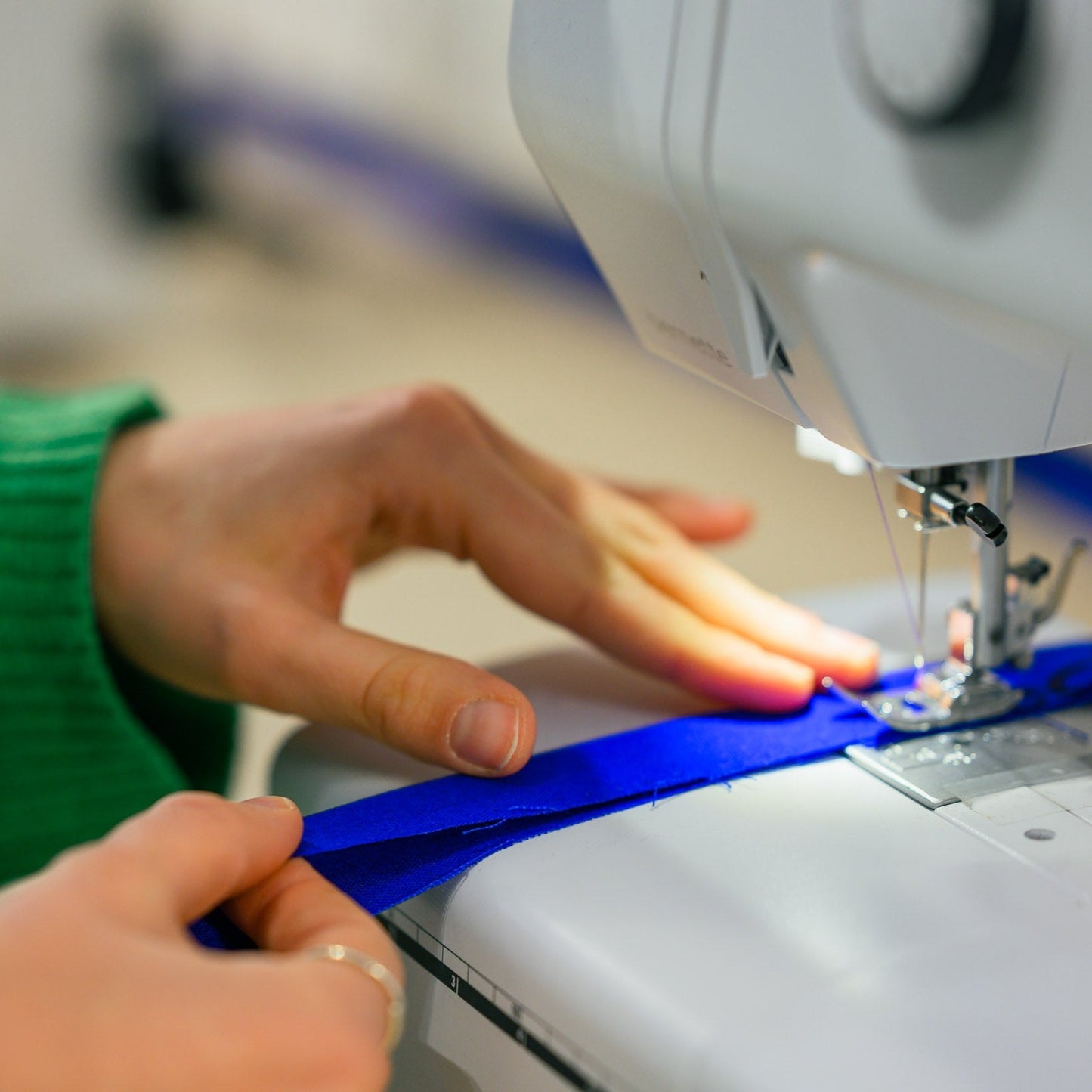ATELIER VENDREDI 24/10 : COUTURE LIBRE 10H-13H