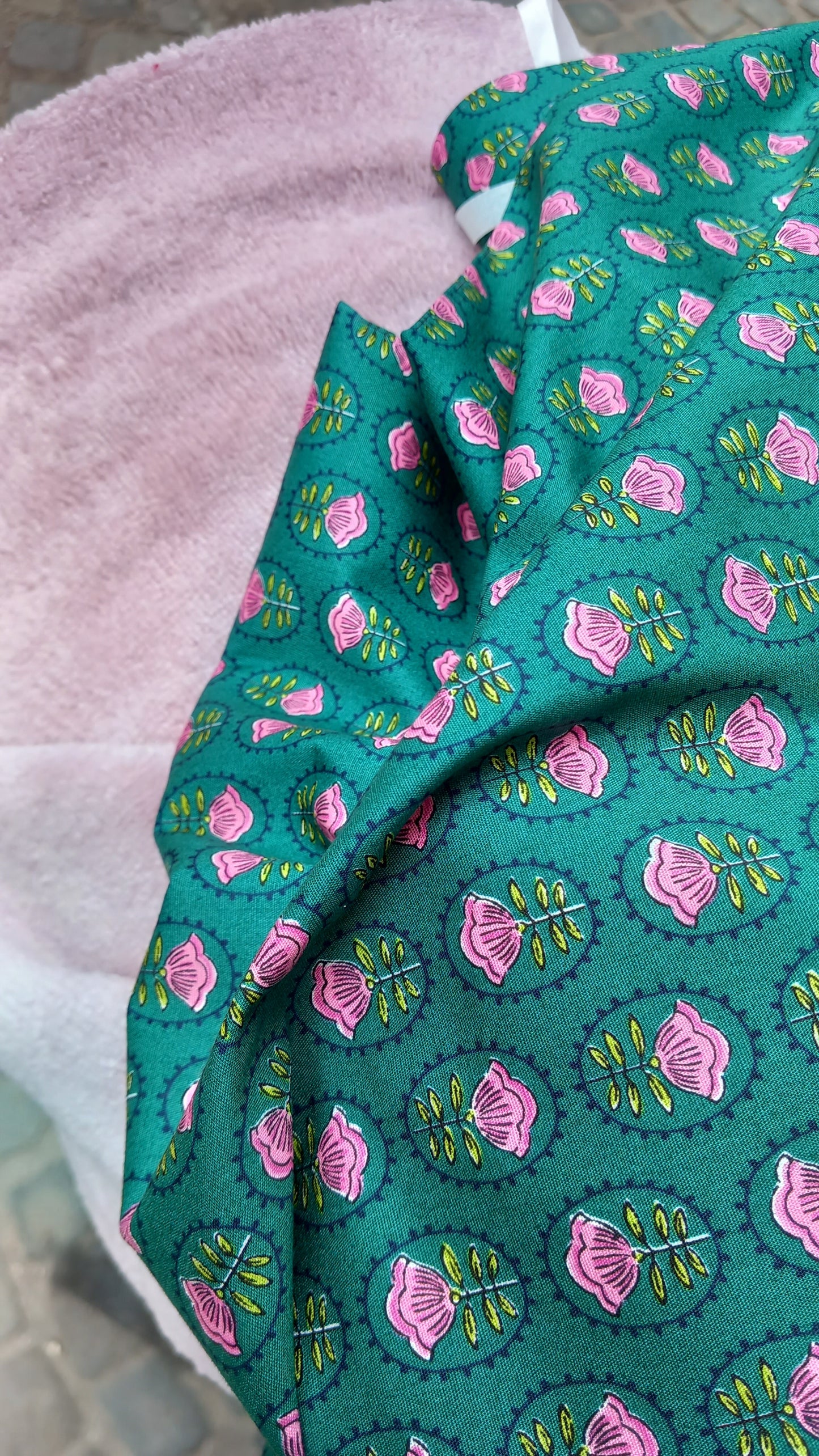 KIT NAISSANCE À COUDRE FLEURS ROSE & VERT