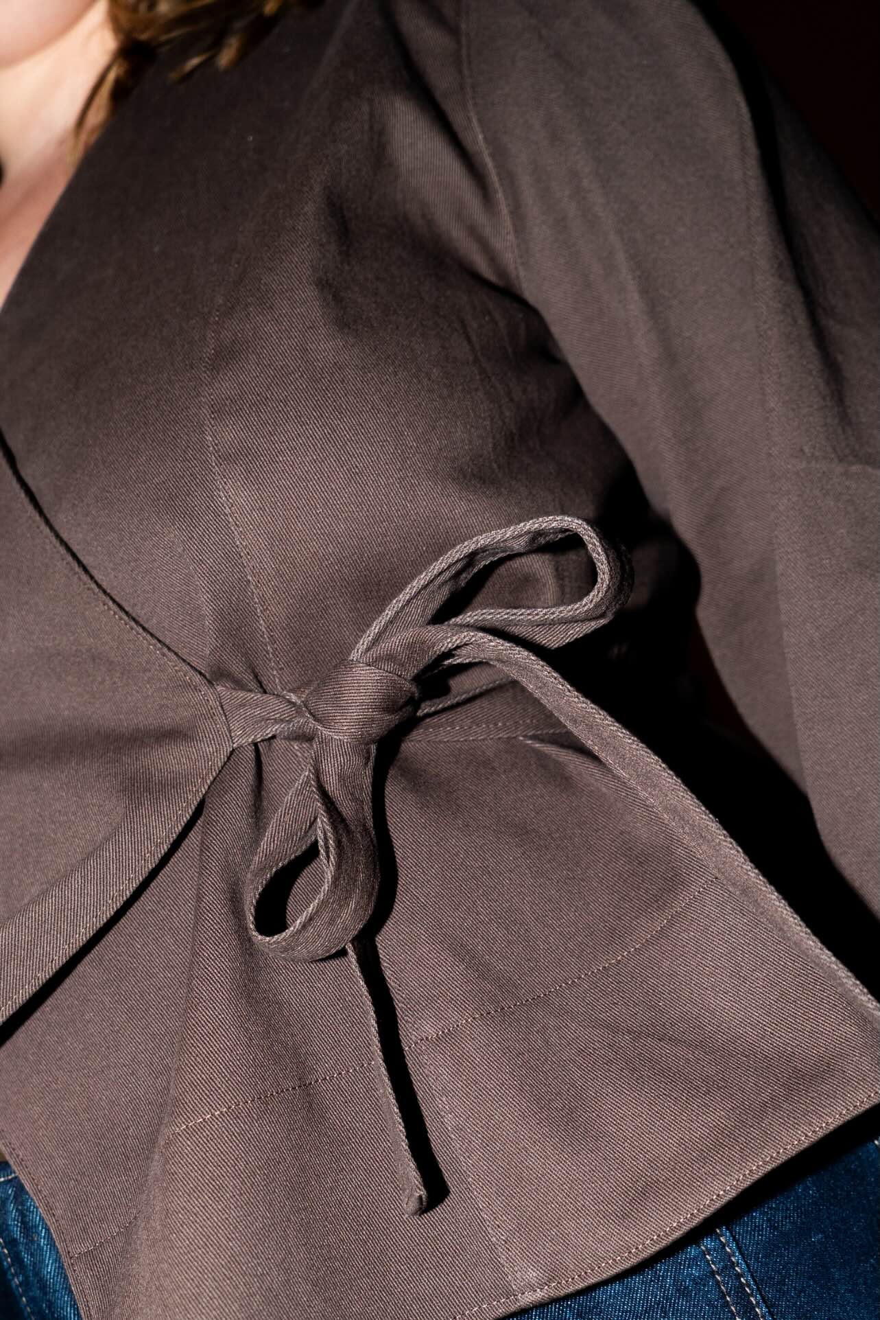PUFF & PENCIL WRAP BLOUSE STRAIGHT SLEEVES