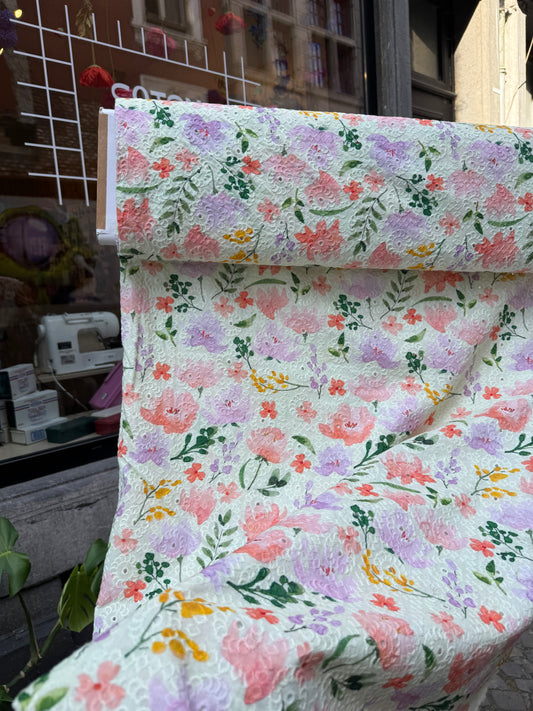 Broderie imprimée aquarelle vert d’eau