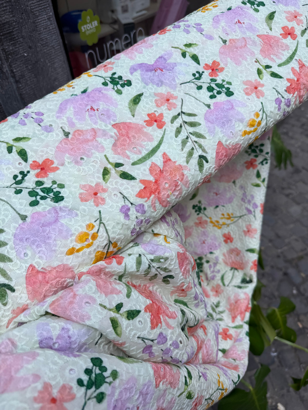 Broderie imprimée aquarelle vert d’eau