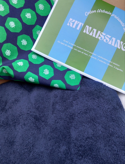 KIT NAISSANCE À COUDRE BLEU MARINE ET POIS VERT
